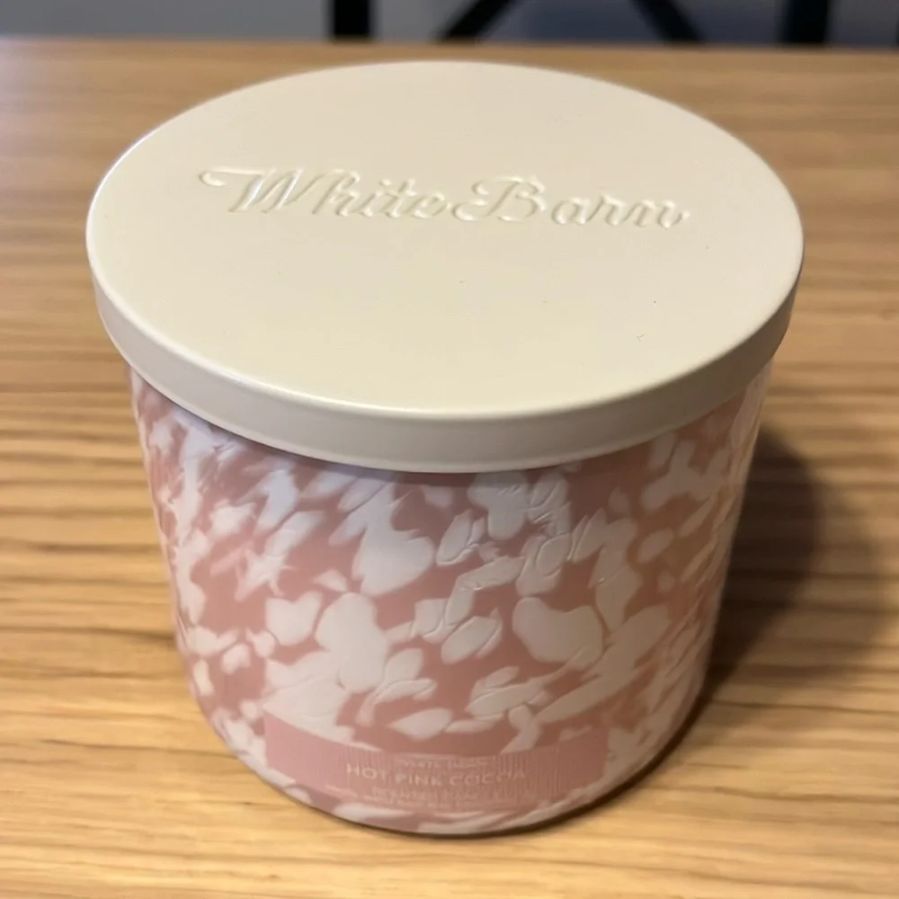 Bath & Body Works 3 Wick Candle. Hot Pink Cocoa